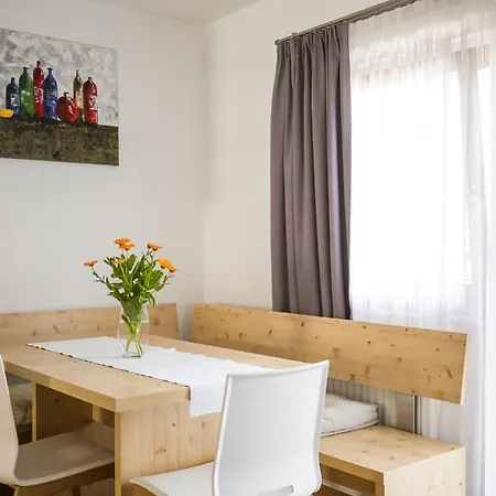 Alber Apartment *
